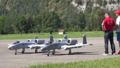 2x RC Warthog A 10 Scale Jets Turbine powered Mollis