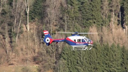 Christian Maul mit der EC 135 im Polizeilook