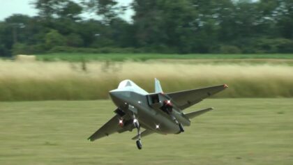 EDF Meeting MMC Menzelen – EADS Mako Jet Trainer in