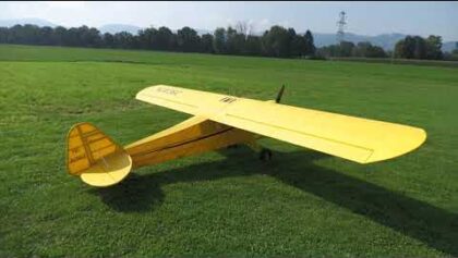 Erstflug Piper J3 Cub “Elektro” mit 14 S – first