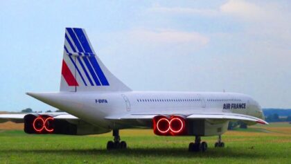 GIGANTIC CONCORDE TWIN TURBINE RC MODEL JETs FAST FLYBY