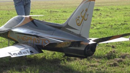 Huge RC Carf Mephisto RC Vektor Turbine Model Aerobatic Jet