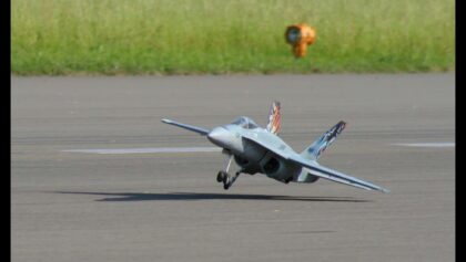 Last landing F/A-18 Hornet TOP GUN Emmen 2015
