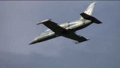 Martin L 39 Albatros + Raimund Puma von Robbe