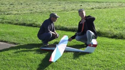 Peter Lauermann fliegt die B4 von Tobias Marte ein !