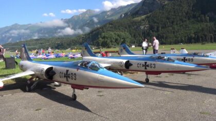 STUNNING !!! AMAZING !!! GIANT XXXL RC JETS STARFIGHTER F104