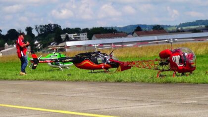 R/C Serie 3x Giant XXXL RC Scale Helicopter Bell Family