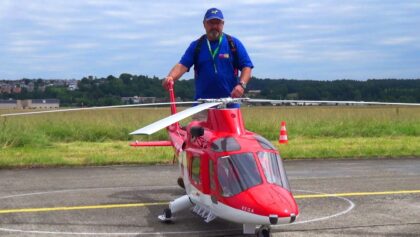 RESCUE AGUSTA AW 109K2 SUPER SCALE RC TURBINE MODEL HELICOPTER