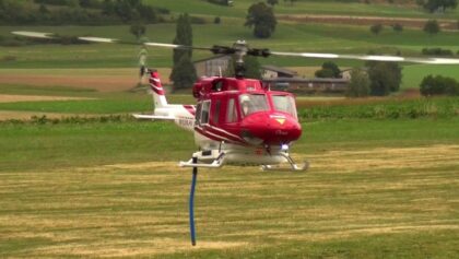 SPECIALLY RC FIREFIGHTING BELL 212 HELICOPTER WATER DUMPING DEMO