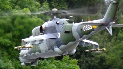 40. HAUSEN MIL MI 24 RC TURBINE SCALE MODEL HELICOPTER