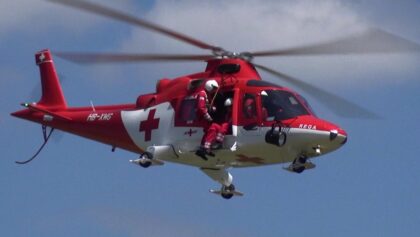 Gigantic RC Helicopter Agusta A-109K2 Twin-Turbine Model let a Rescue