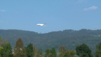 Twin Turbine Model RC Airliner Bombardier CRJ-200