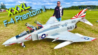 AMAZING and UNIC GIANT F-4 Phantom II Twin Turbine Super
