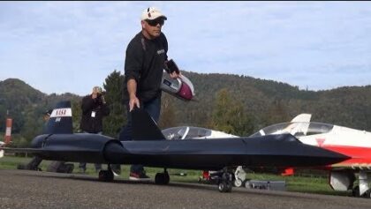 HAUSEN 2017 Blackbird SR-71 RC Turbine Model Jet by Roger.K