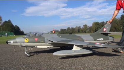 RC Swiss Army Hawker Hunter MKII Kerosene Turbine Model Jet