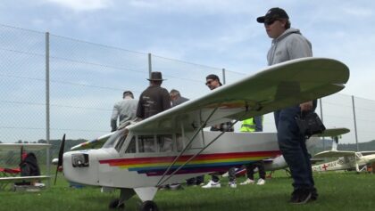 AMAZING AEROBATICS WITH A PIPER J3 RC MODEL AIRPLANE