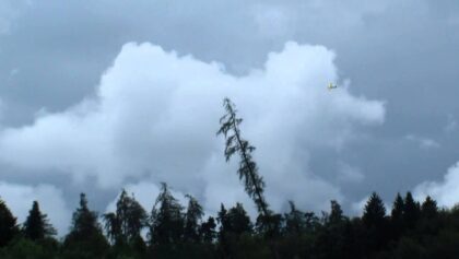 A.L.K Göppingen Gö3 Minimoa RC Segelflugzeug und der Schlepper fliegt