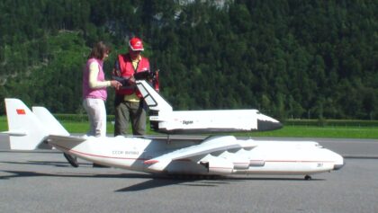 Antonov An-225 Mriya Lightweight RC Scale Model Airplane launching Buran