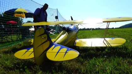 Doppeldecker RC Model Airplane Crazy Sound !!!