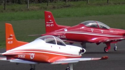 Formation Flight in Perfection 2x Giant Pilatus PC-21 RC Turbo-Prop