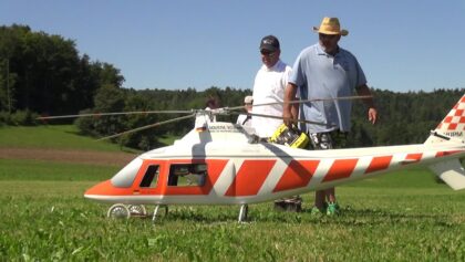 Giant XXL RC Turbine Helicopter