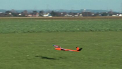 Jet turbine powered model glider
