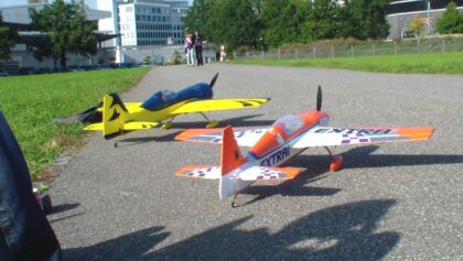 RCHeliJet with Extra 300 and Su 26 Summer 2012 Rock