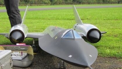 Roger Knobel ( A-12) SR-71 Blackbird Giant Remote Control Turbine