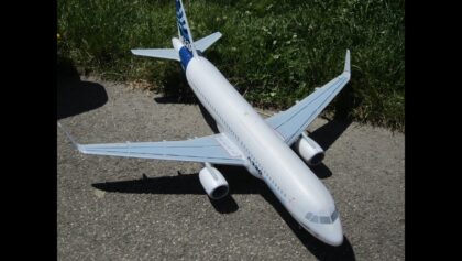 Supreme Hobbies A-320 Unbox and Power test with a ONBO