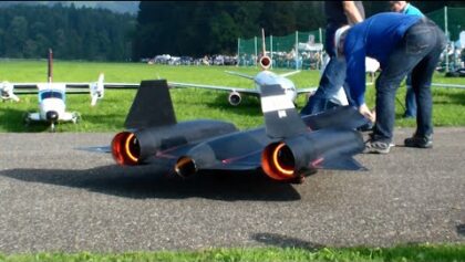 The New R/C Lockheed SR-71 Blackbird by Roger Knobel with