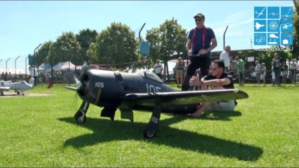 GRUMMAN F8F BEARCAT WARBIRD ACTION FLIGHT MARK ZIMMERMANN PORZER AIRSHOW
