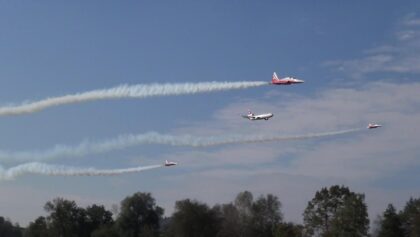 3X F-5 TIGER RC JETS PATROUILLE SUISSE AND A MD-11