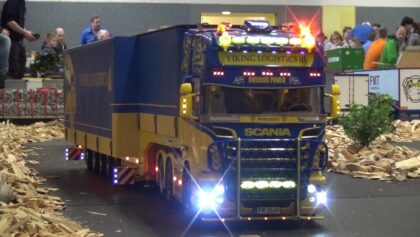 Amazing RC Truck Scania V8K Viking Logistic can automatically extend
