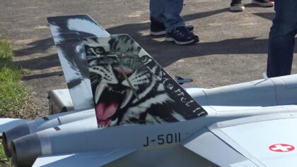 BIG RC F/A-18 HORNET FIGHTER SCALE JET MODEL AMAZING DISPLAY