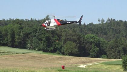 Ecureuil AS350 Scale RC Helicopter Model with Concrete Bucket