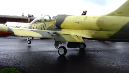 GIGANTIC XXXL ALBATROS L-39 RC TURBINE MODEL JET SCALE PERFORMANCE
