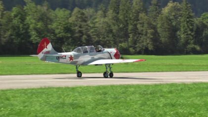HOLY SMOKE…!!! Soviet Military Training Aircraf Yak-52 russisch Яковлев Як-52