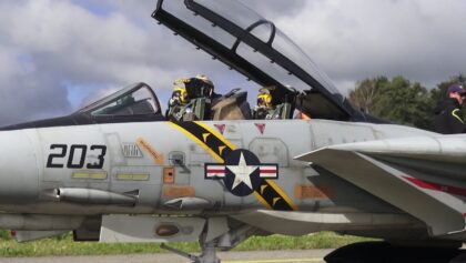 High Detailed Tomcat F-14 Jolly Roger Turbine Scale Jet Model