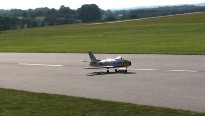 Last flight – North American F-86 Sabre E-Impeller Jet-Meeting Salzburg