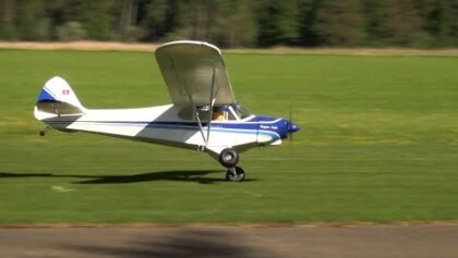 ONE WHEEL TOUCH AND GO HUGE PIPER SUPER CUB PA-18