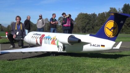 RC Bombardier CRJ200 Scale Twin Turbine Airliner Model