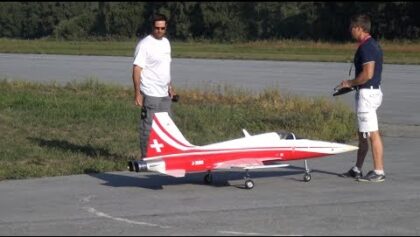 RC Model Jet F-5 Tiger Patrouille Suisse Turbine Blow-Out in