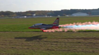 Spectacular RC Jet Flight performance Turbine Model with smoke