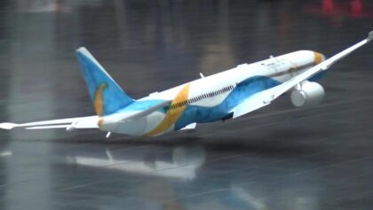 X-TREME LOW!!! Boeing 777 RC Airliner self build