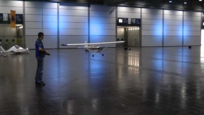 modell-hobby-spiel 2011 – Piper PA-18 in Action